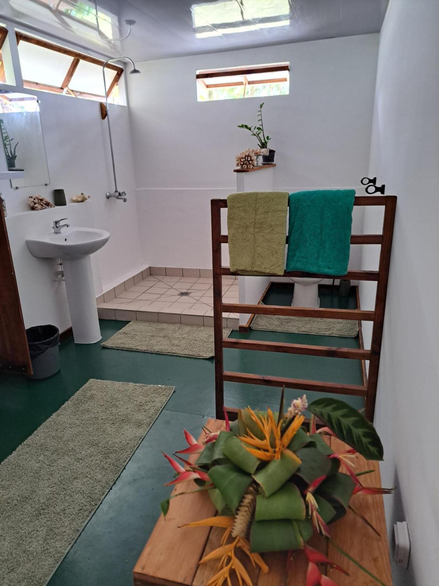 Tifaifai Et Cafe Huahine Bed & Breakfast Fare Dış mekan fotoğraf